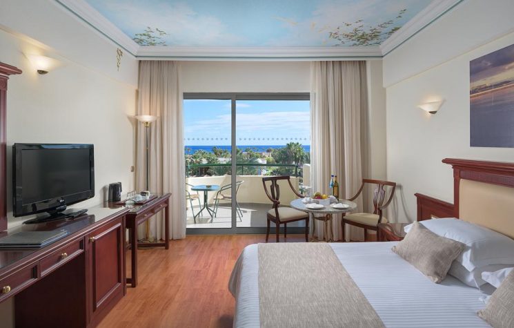 Atrium Palace 10