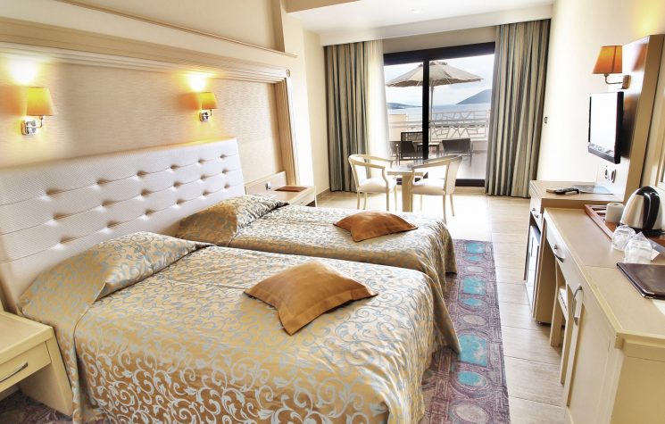 Azka Otel Bodrum Deluxe Deniz Manzaralı Oda