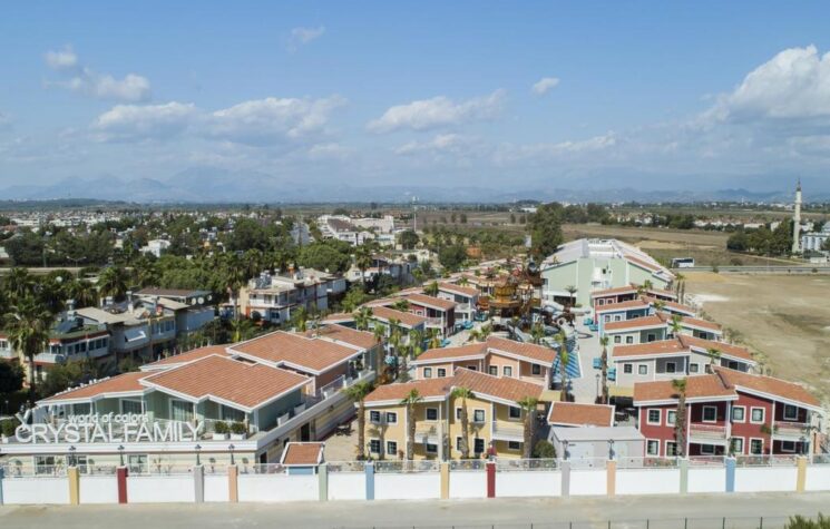 Crystal Club World Of Colours