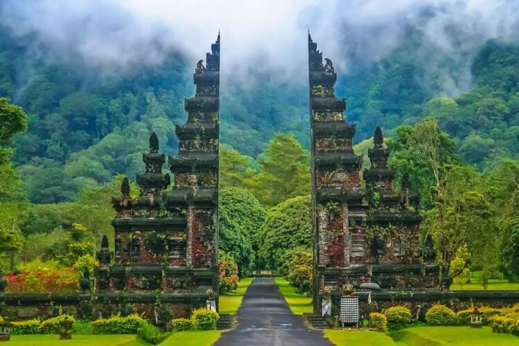 Kuala Lumpur - Singapur - Bali Turu