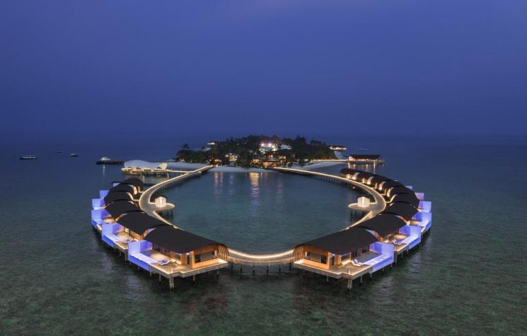 The Westin Maldives Miriandhoo Resort 16