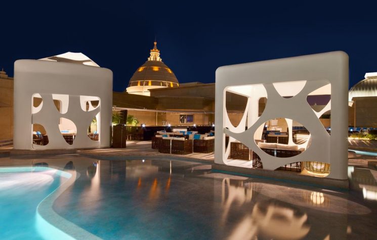 V Hotel Dubai, Curio Collection by Hilton 7